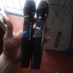 Cordless Mics 