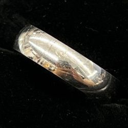 $850 White Gold Ring Band