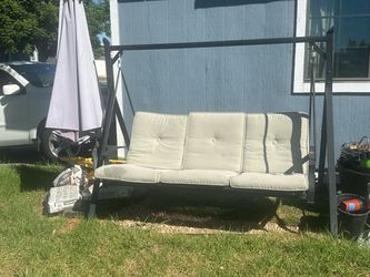 Outdoor swing