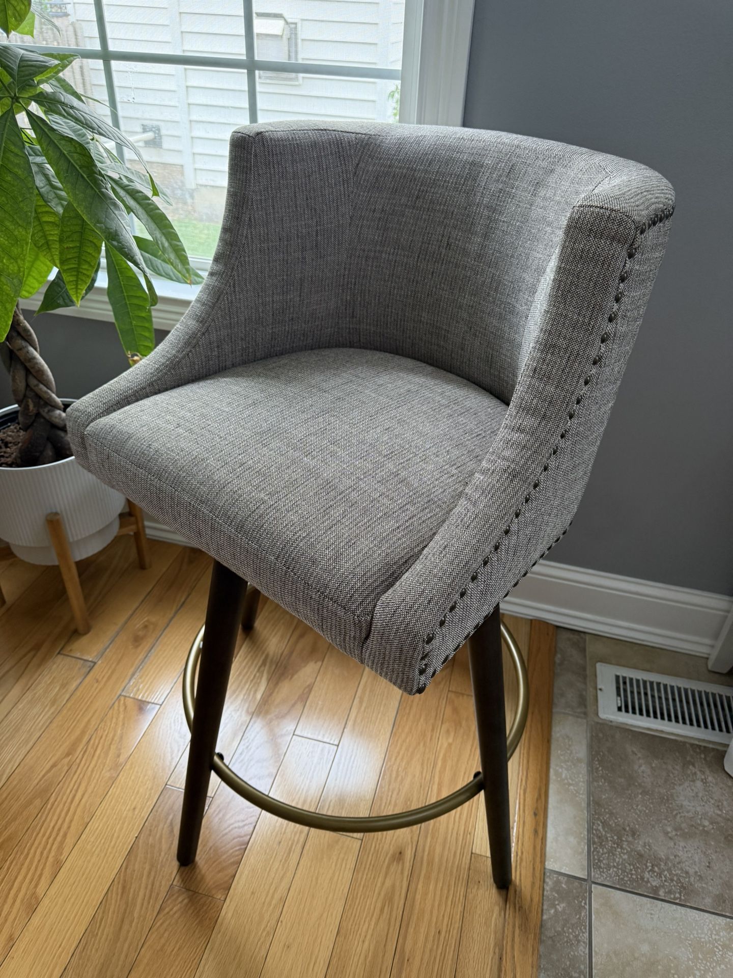 Madison Park Mateo Swivel Counterstool