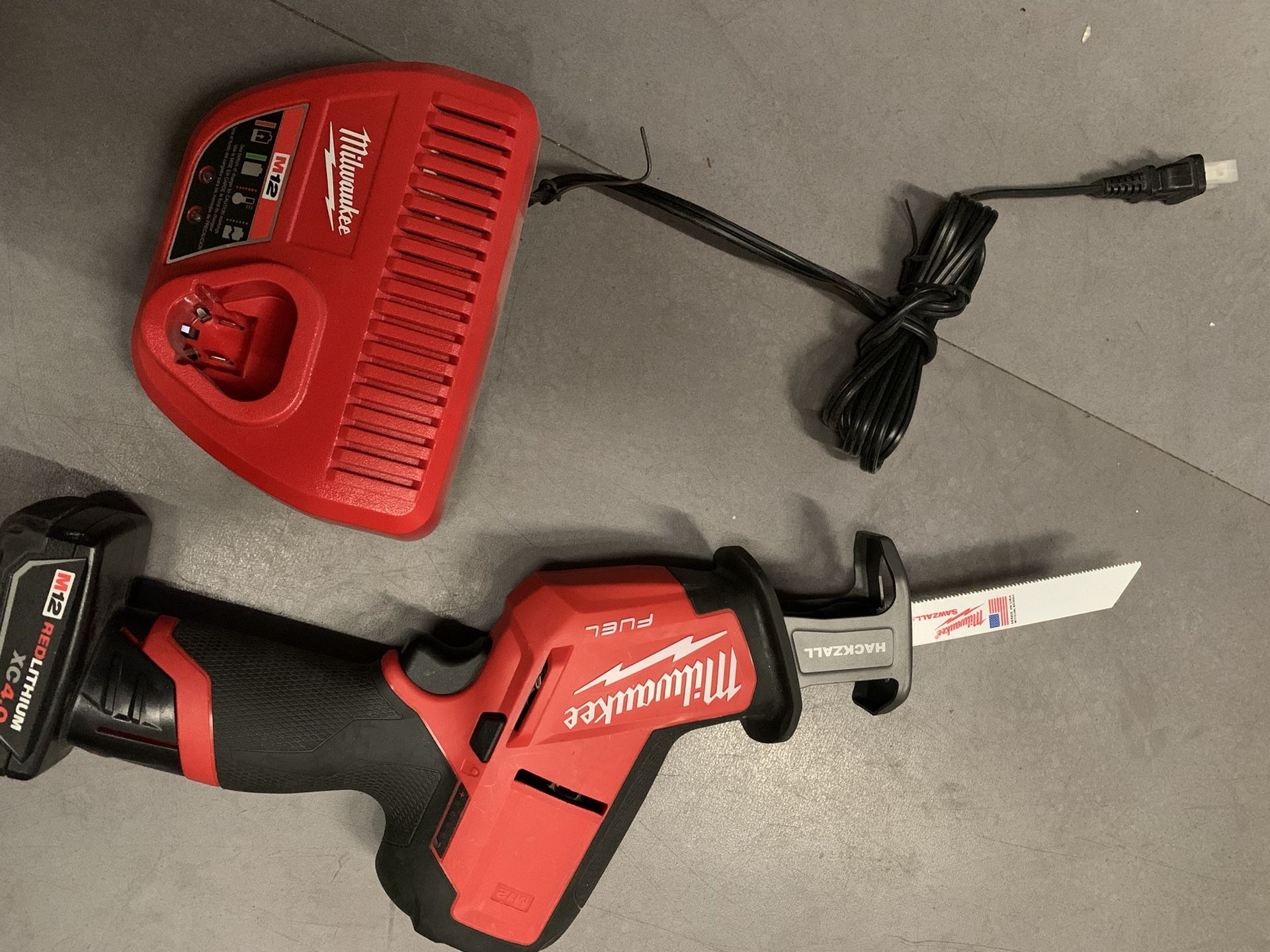 Milwaukee M12 FUEL 12V LithiumIon Brushless Cordless HACKZALL