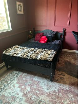 Double bed frame black