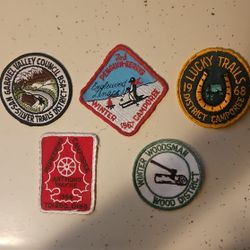 B.S.A VINTAGE 1960S BADGES