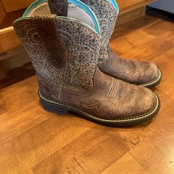 Women’s Ariat Leather Boots Shipping Available