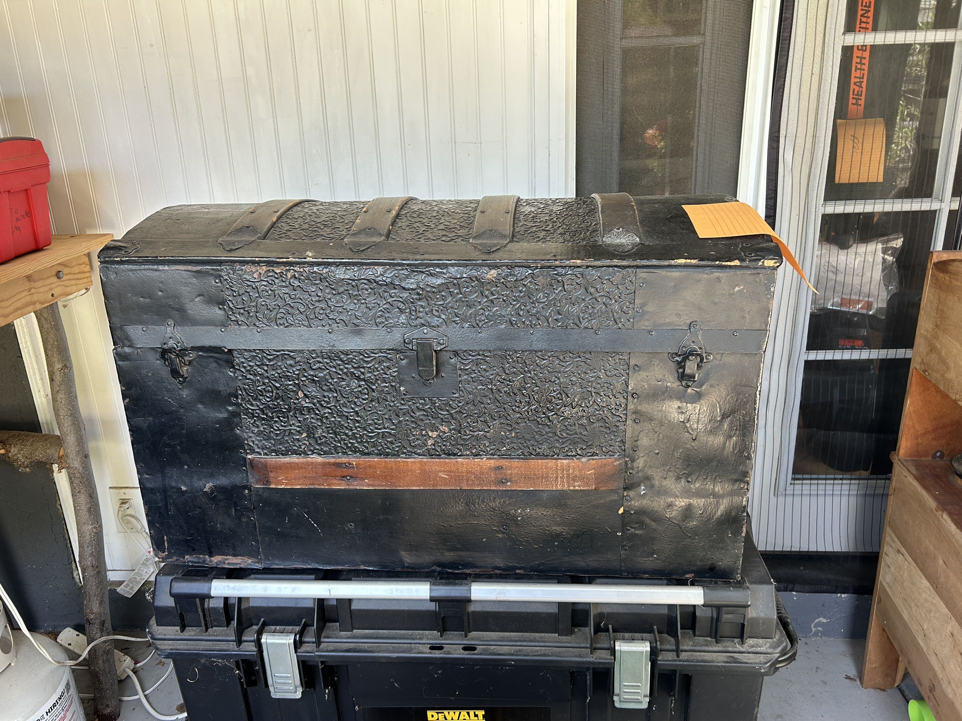 Vintage Chest/ Trunk