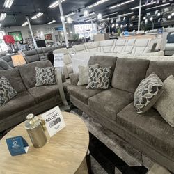New Sofa+Loveseat 