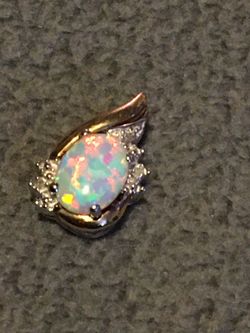 10k gold sterling silver opal pendent