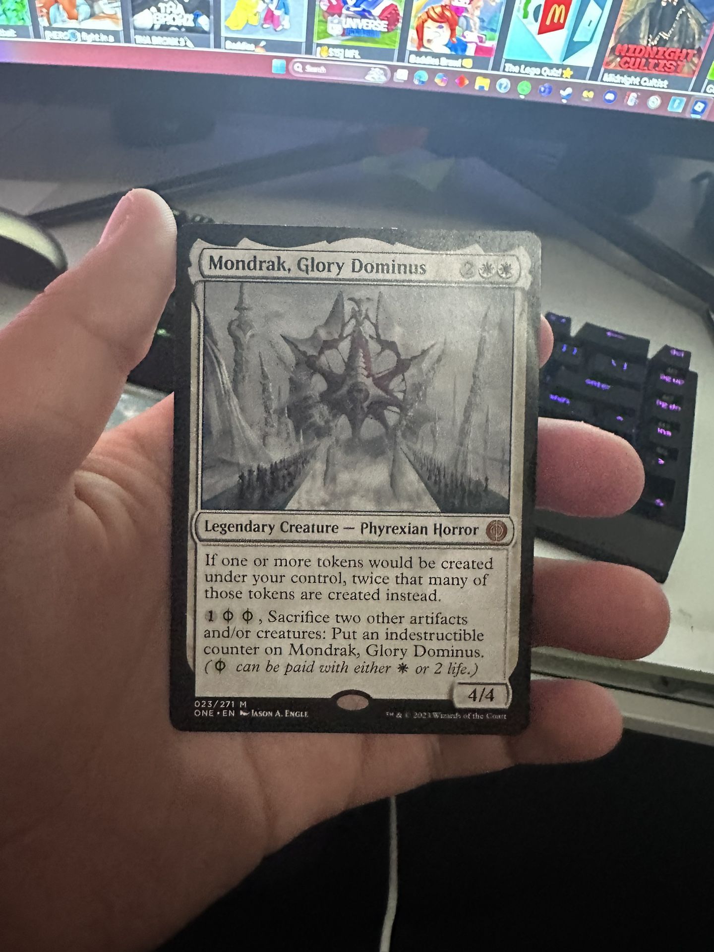 Mondrak, Glory Monday’s