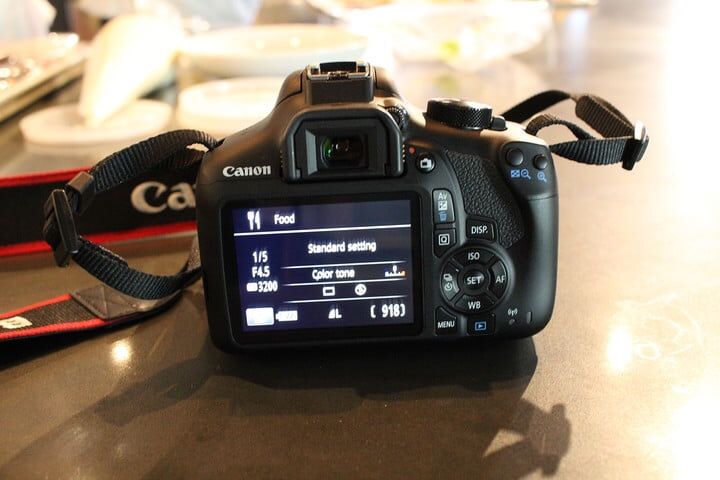 Canon T6 w/ accessories