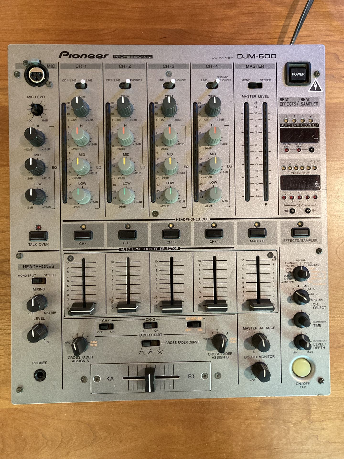 Pioneer DJM-600 DJ Mixer – Works, Needs Some Repair – $85 OBO