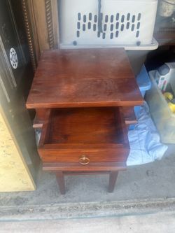 Small side table or accent table