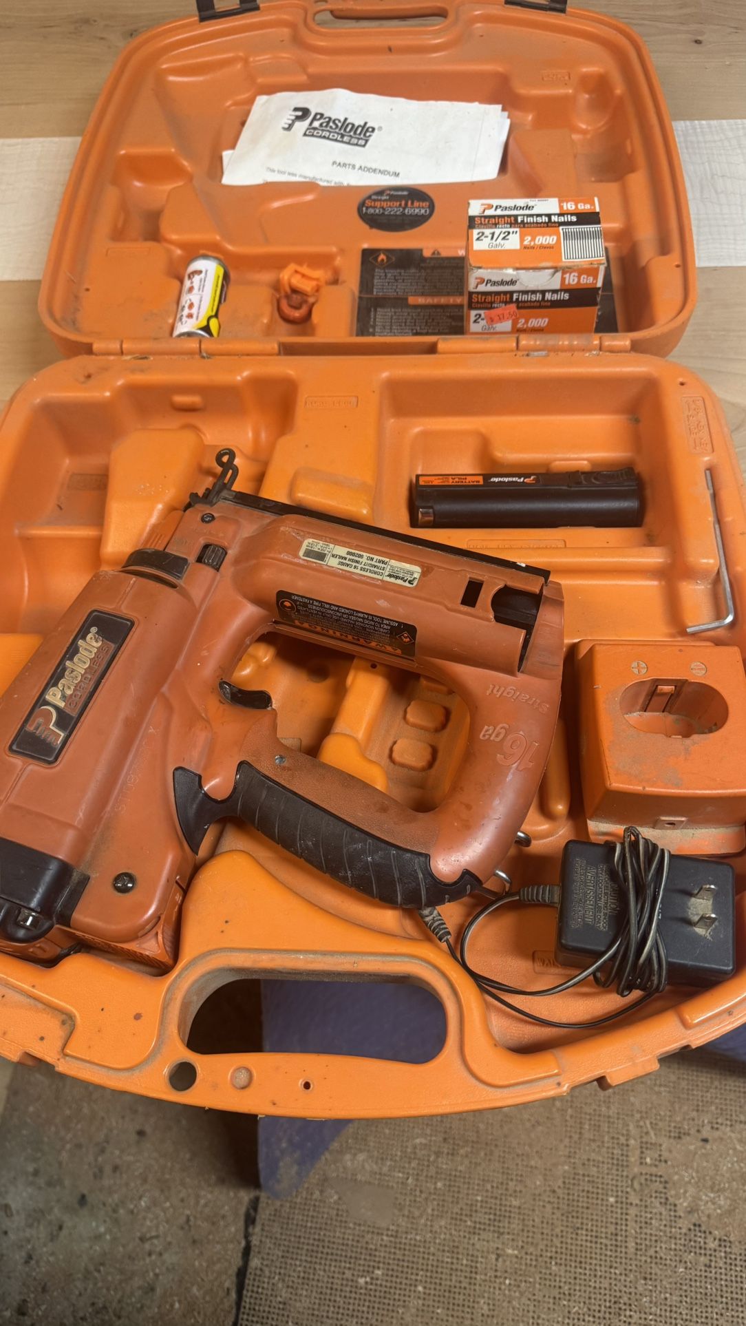 Paslode Trim Nailer