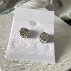 Stud pave earrings