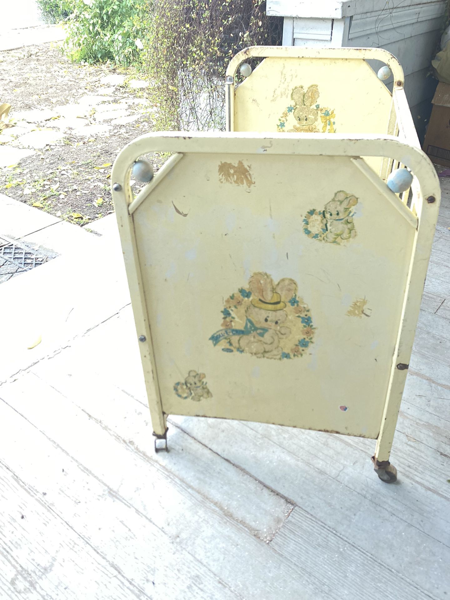 Vintage Baby Crib
