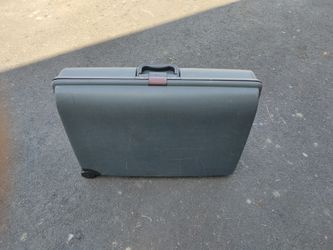 American Tourister Hardshell Suitcase Luggage For Sale (28"x21"x10")