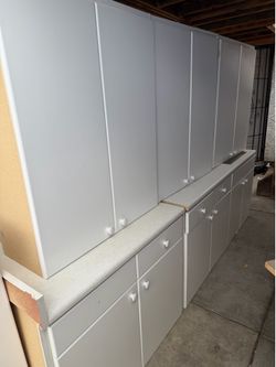 Kitchen cabinets included countertops