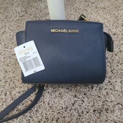 Michael Kors Mini Messenger Bag 