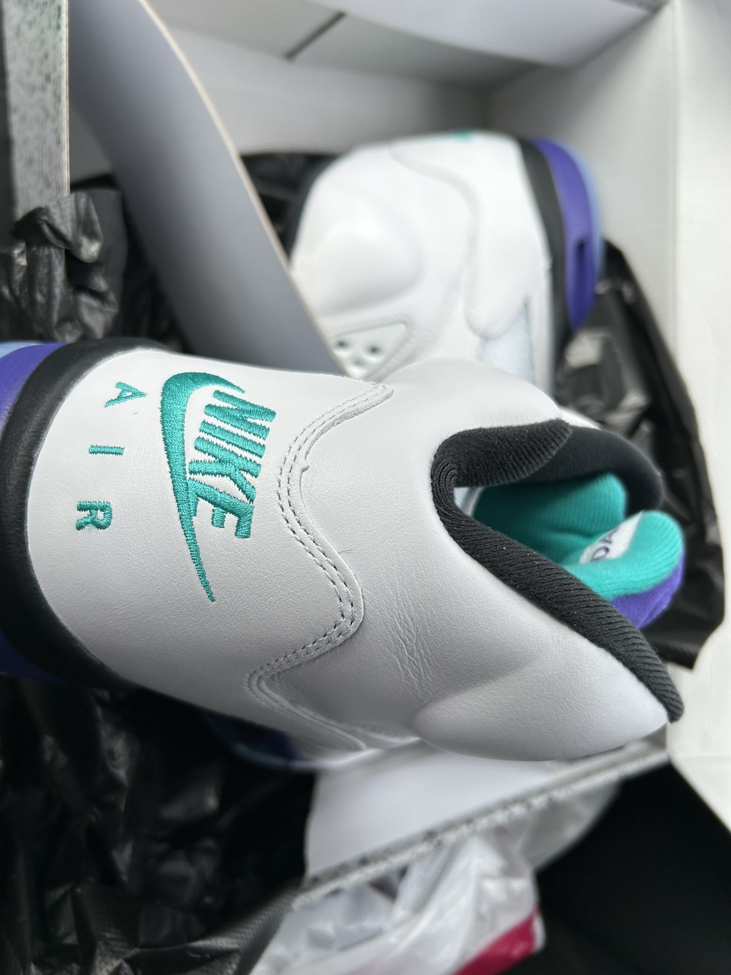 Jordan 5 Grape V Size 11.5