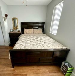 Complete Queen Ashley Furniture Cherry Wood Bed Set – Mattress & Bedding + night stand /drawer Included!