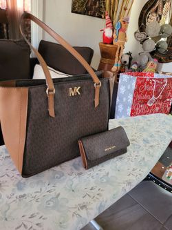 Original Mk Purse &wallet