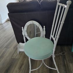 Vanity Mirror Whit Lights Little Ladys 😇 And Chair 