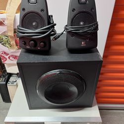 Logitech THX - Z623 2.1 Speaker System (3-Piece) - Black
