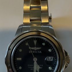 Invicta Men’s Pro Diver Watch 