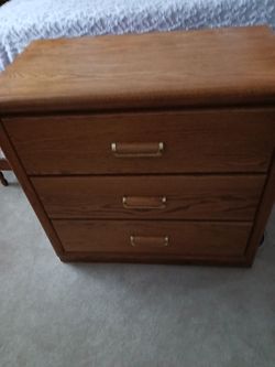 Dresser, 3 large drawers. Solid Maple wood