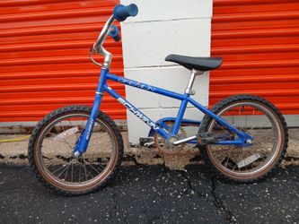 Vintage Schwinn Gremlin 16 inch Pit BMX Kids Bike