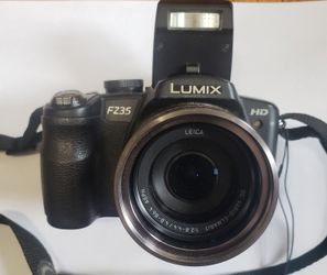 Panasonic Lumix DMC-FZ35 Camera with Leica 18x POWER Optical Image Stabilized Zoom