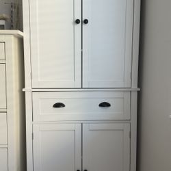 Storage cabinet 