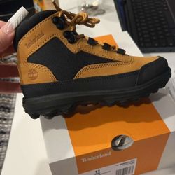 Brand New Never Worn Both 11c