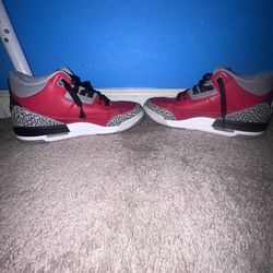 Jordan 3 SE Unite Size 7y