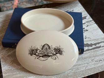 Vintage Ceramic Beehive and Harvest Trinket Box by Mary Carol Home Approx 7” x 5”   Elegant ceramic trinket box is white with a black harvest-themed i