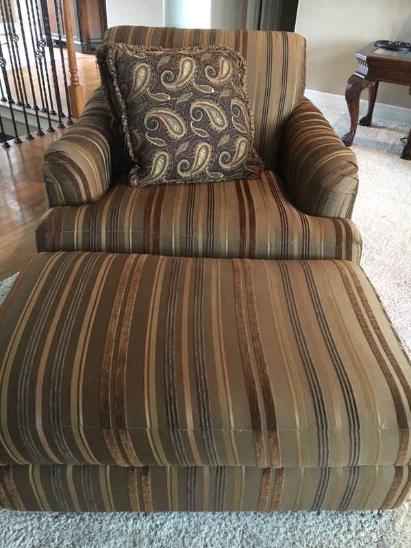 Lazy Boy Chair and Ottoman for Sale in Lee's Summit, MO OfferUp