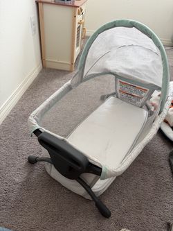 Baby Bassinet with Canopy and Rocker Base