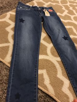 BRAND NEW GIRLS LEVIES JEANS