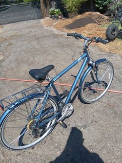 Kent Ridgeway 700c hybrid bike (like new)