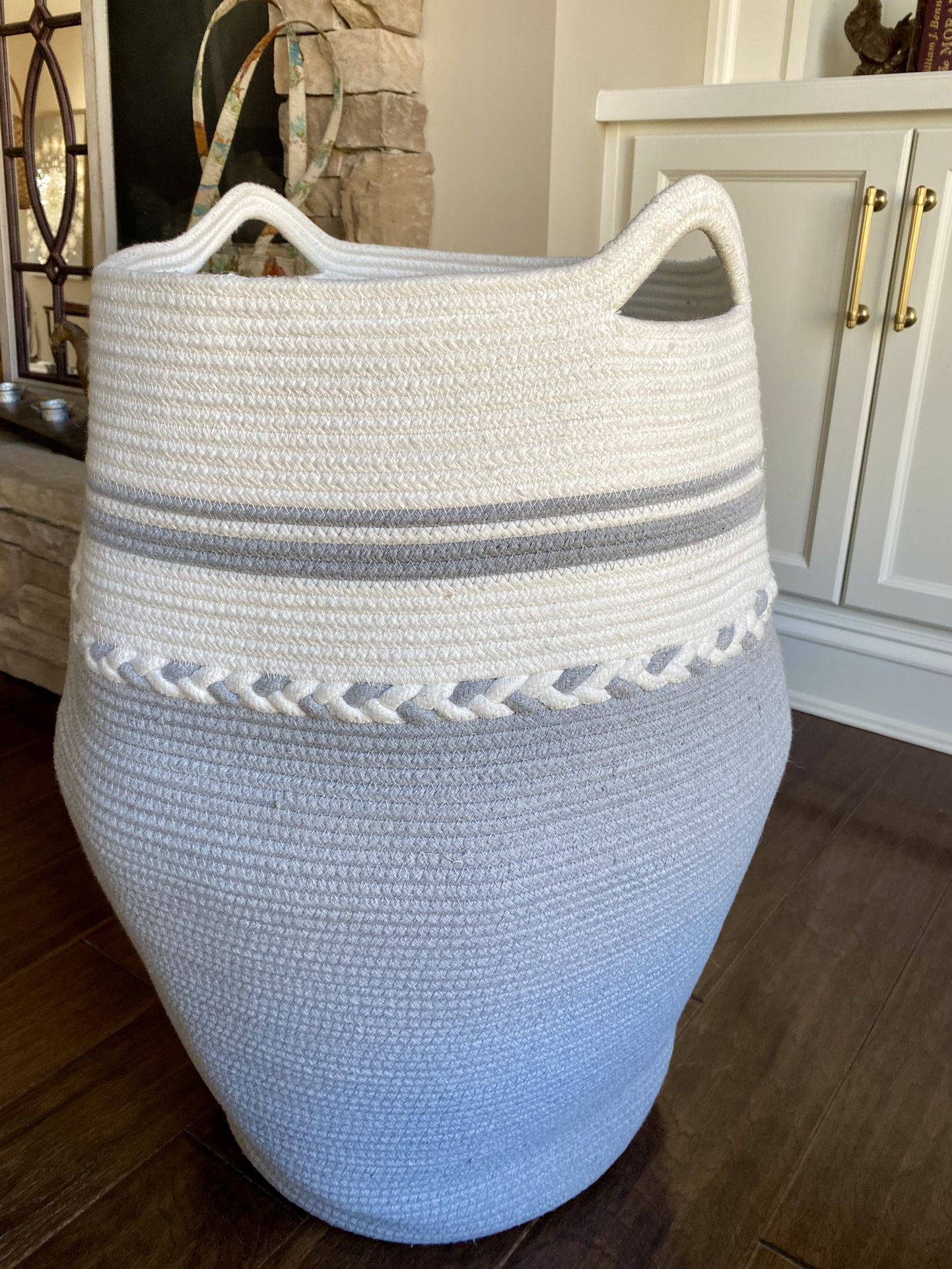 RETAIL $32 - Goodpick gray jute/cotton woven thread rope basket/storage (laundry, toys) 24”x16” - great condition