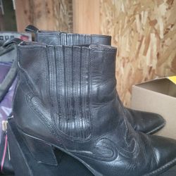 Sam Edelman James Western Boot.