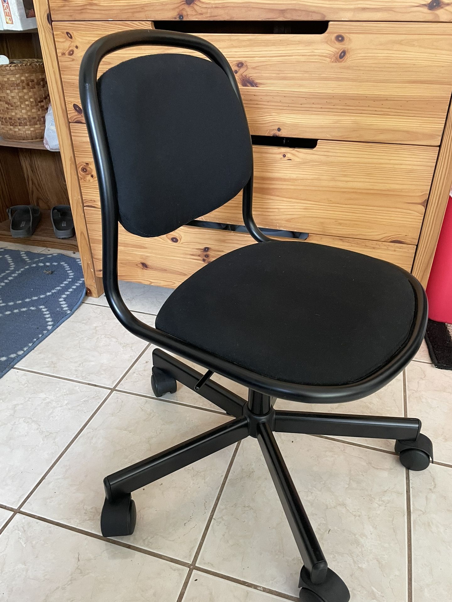 Kid’s Sized Swivel Chair