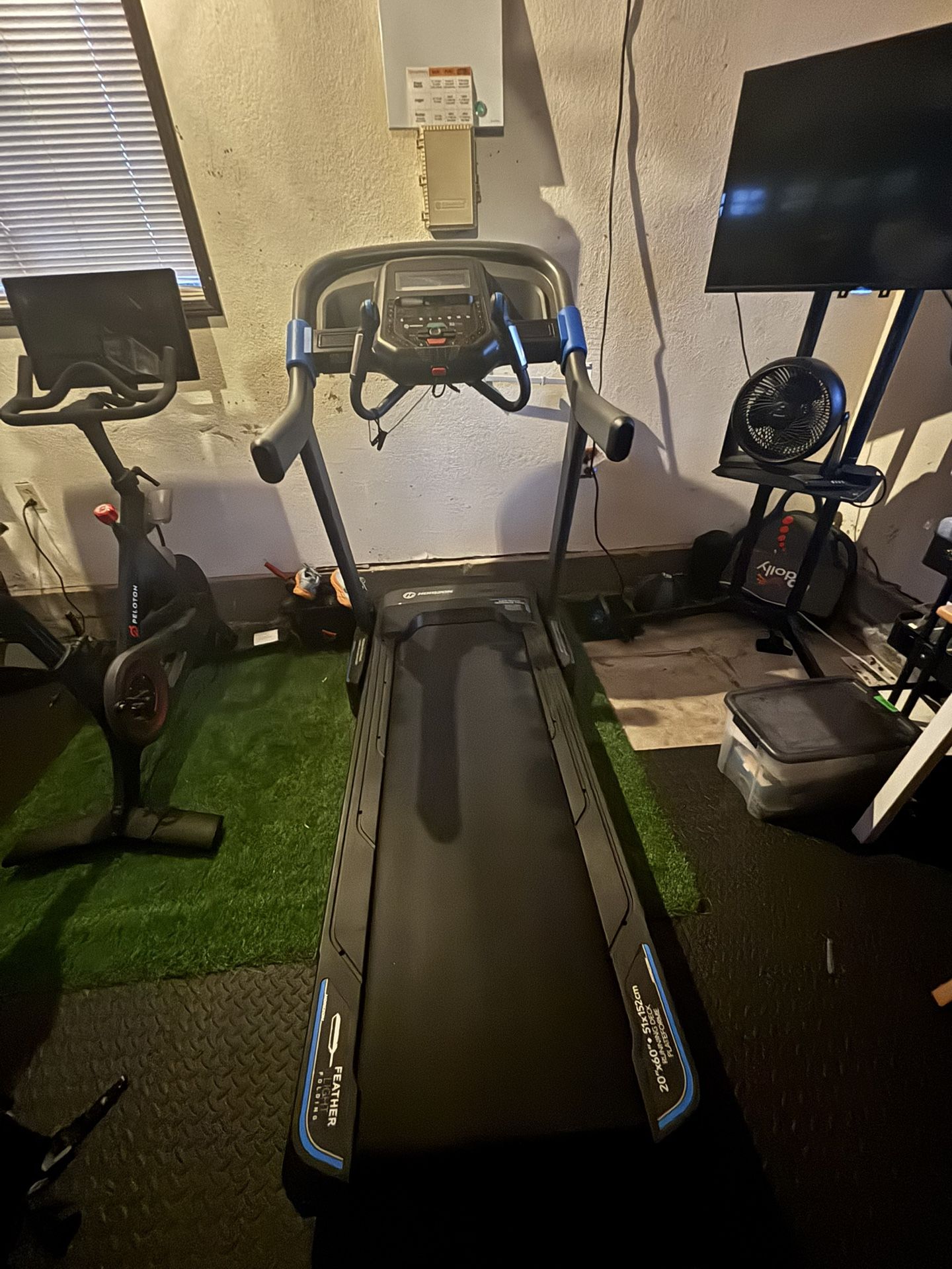 Excellent horizon Treadmill