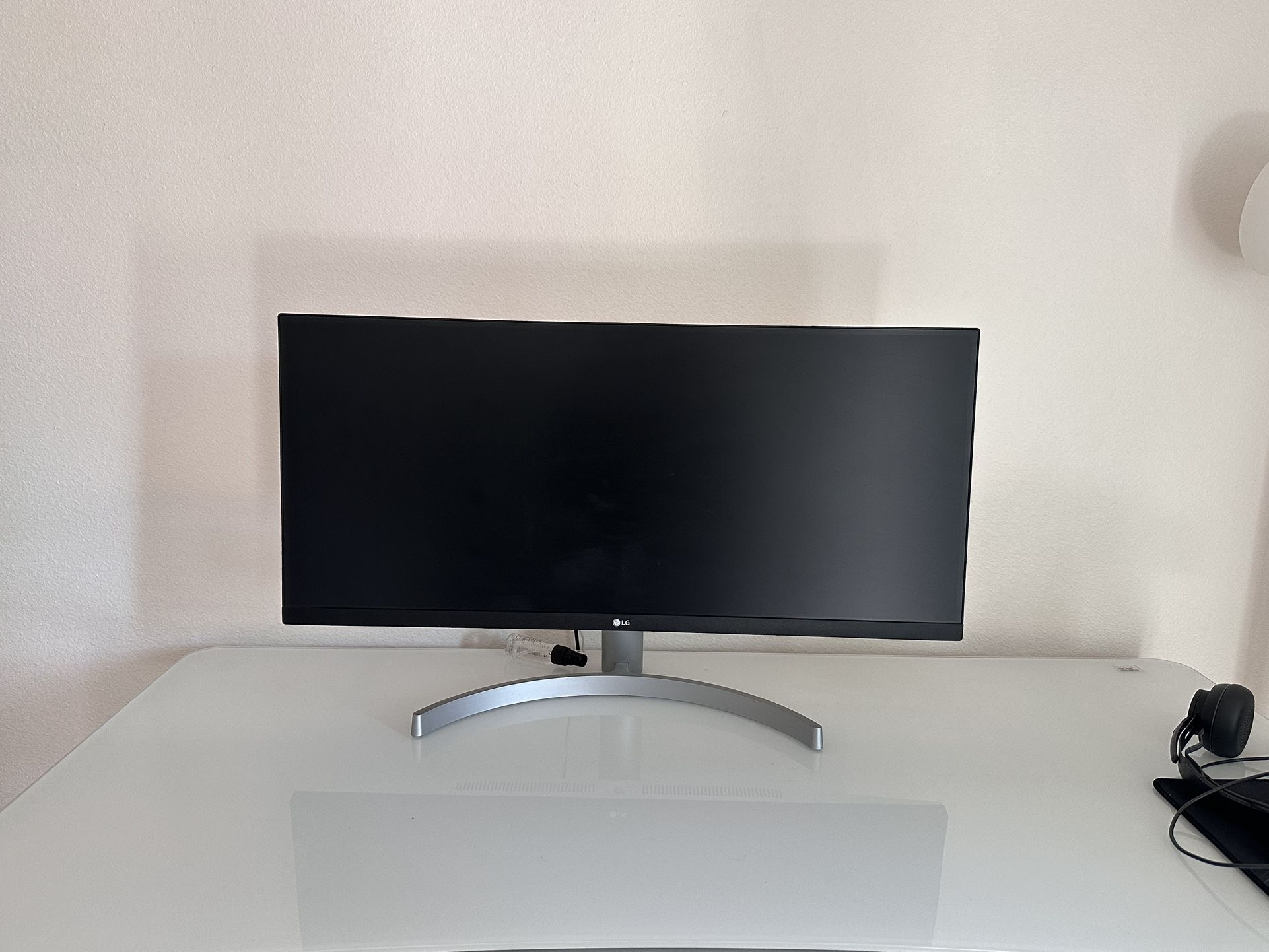 LG 29inch FHD monitor In Excellent Condition
