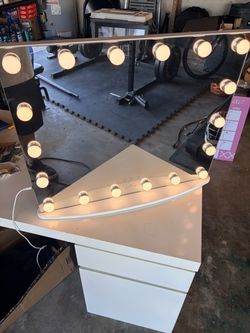 Hollywood Vanity Mirror