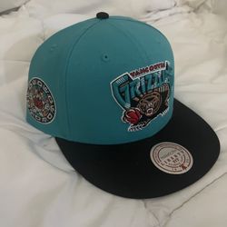 Mitchell and Ness Vancouver Grizzlies Snapback Hat