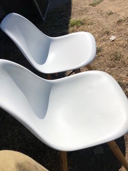 2 kids chairs $5 for both NEW