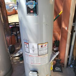 Gas Water Heater 50 Gal In Good Condition And Warranty Works Great 19th Ave And Baseline 