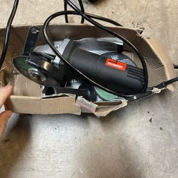4 1/2” Angle Grinder With Extra Discs 