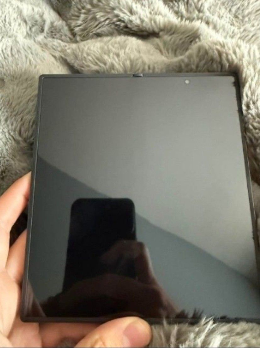 Factory Unlocked Galaxy Fold 7 512GB $1200