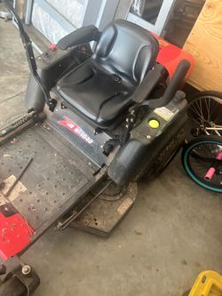 Gravely  ZT 1640 Zero Turn Riding  Mower